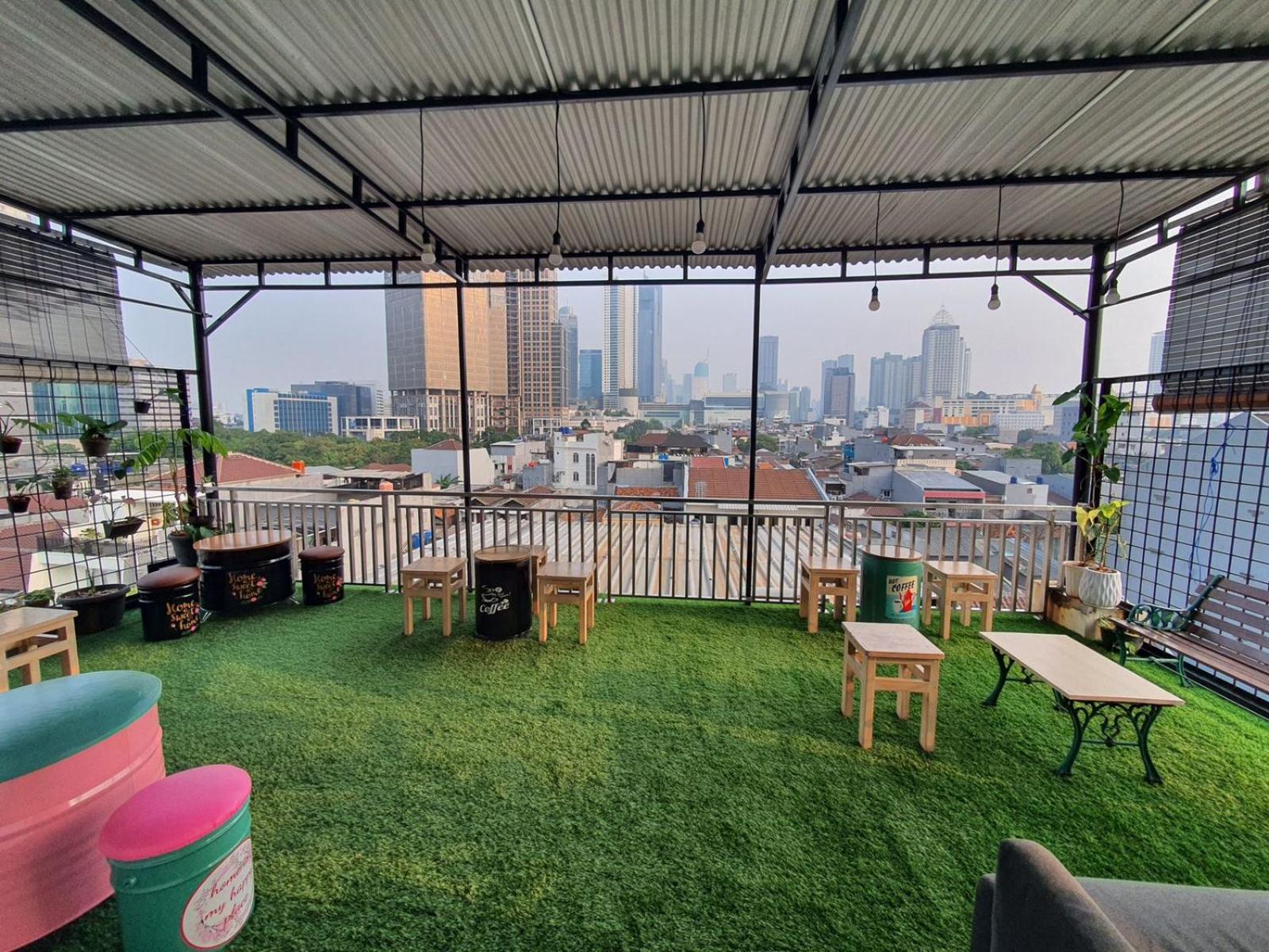 Hotel Multi 88 Syariah Jakarta Exterior foto