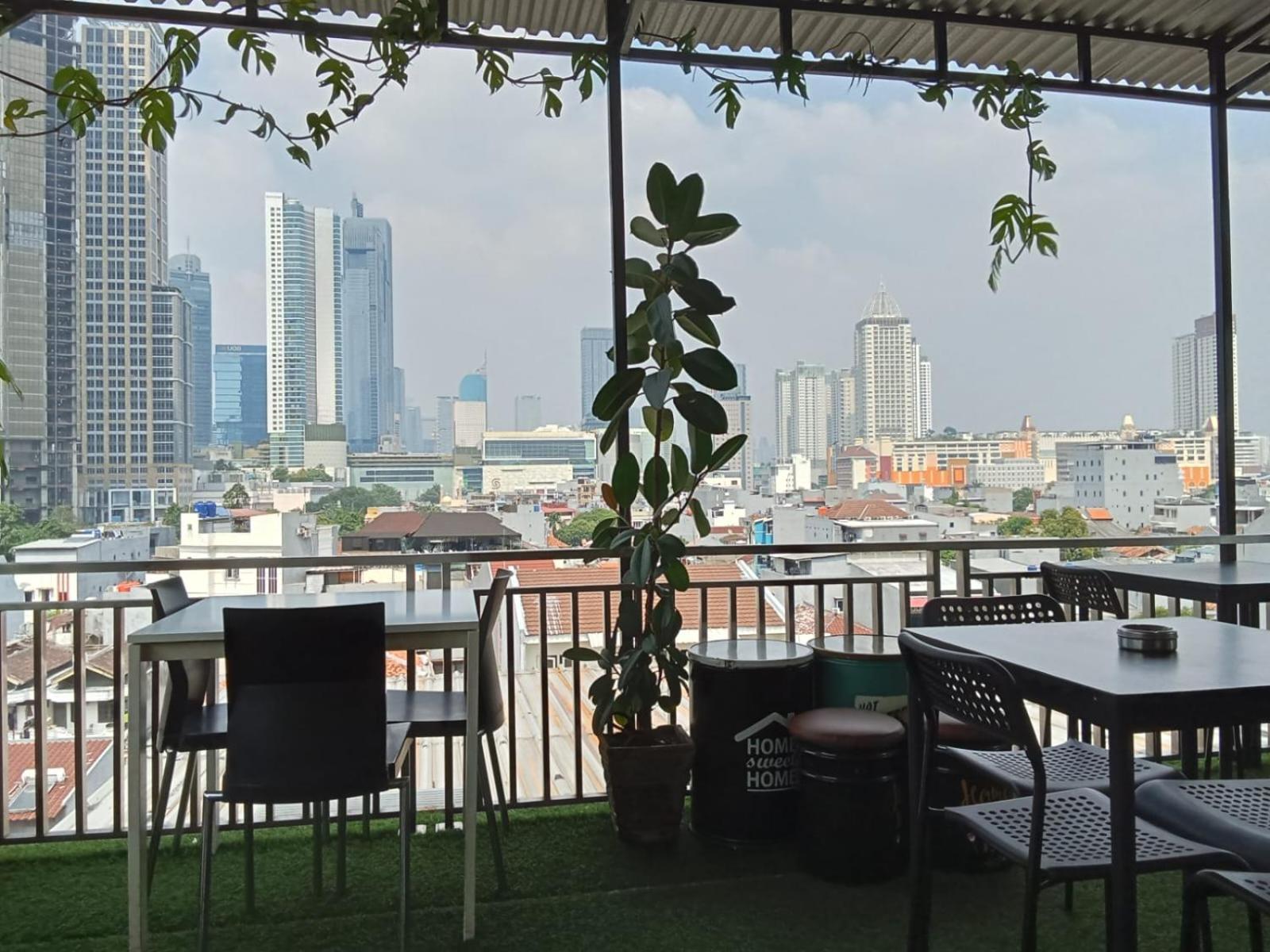 Hotel Multi 88 Syariah Jakarta Exterior foto
